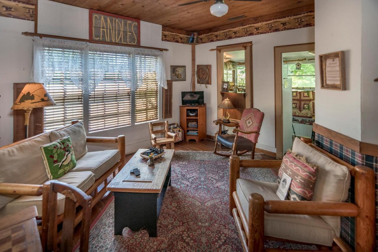 Country Woods Inn Glen Rose Ngoại thất bức ảnh