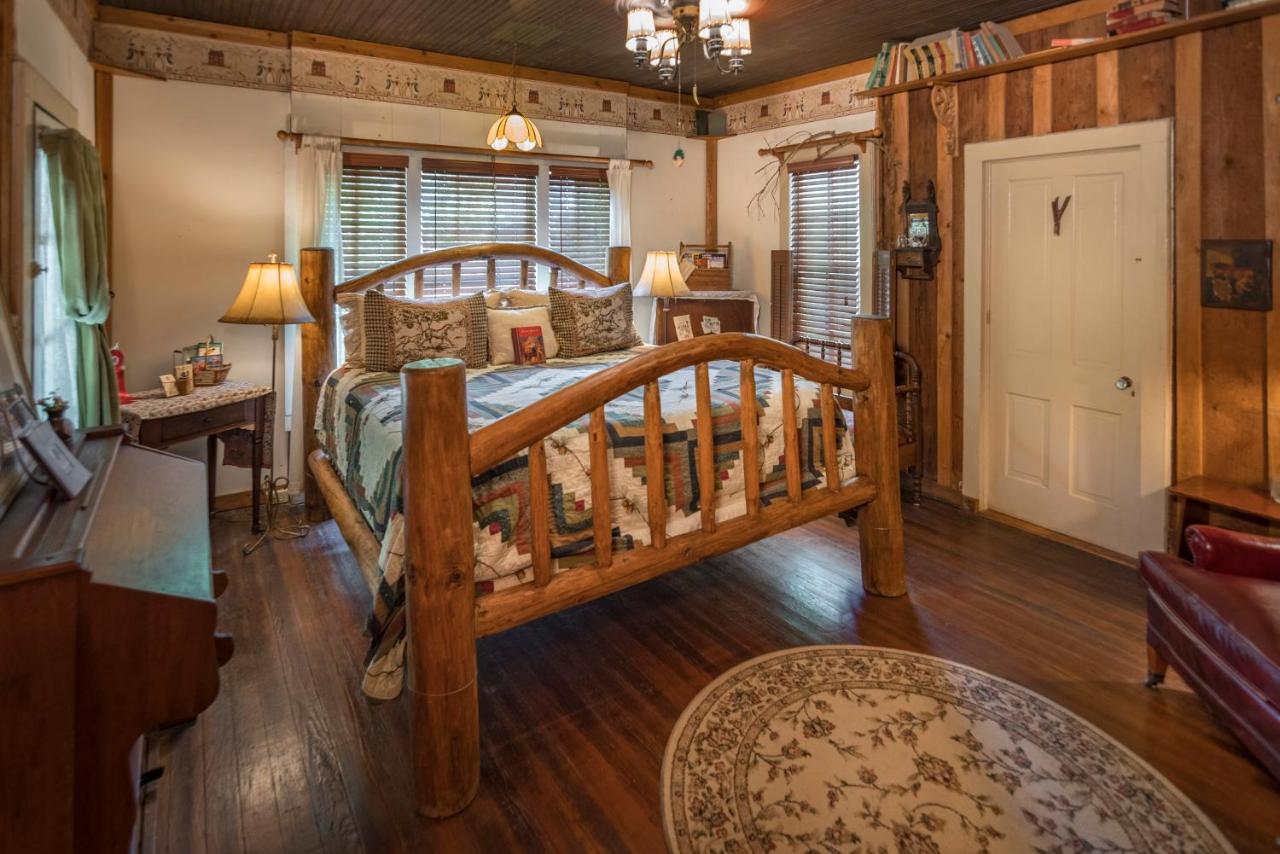 Country Woods Inn Glen Rose Ngoại thất bức ảnh