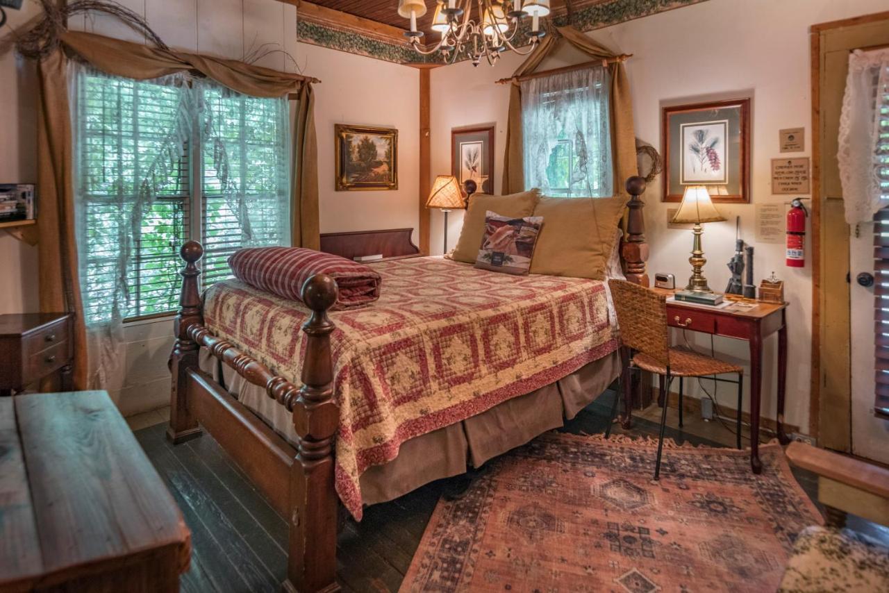 Country Woods Inn Glen Rose Ngoại thất bức ảnh