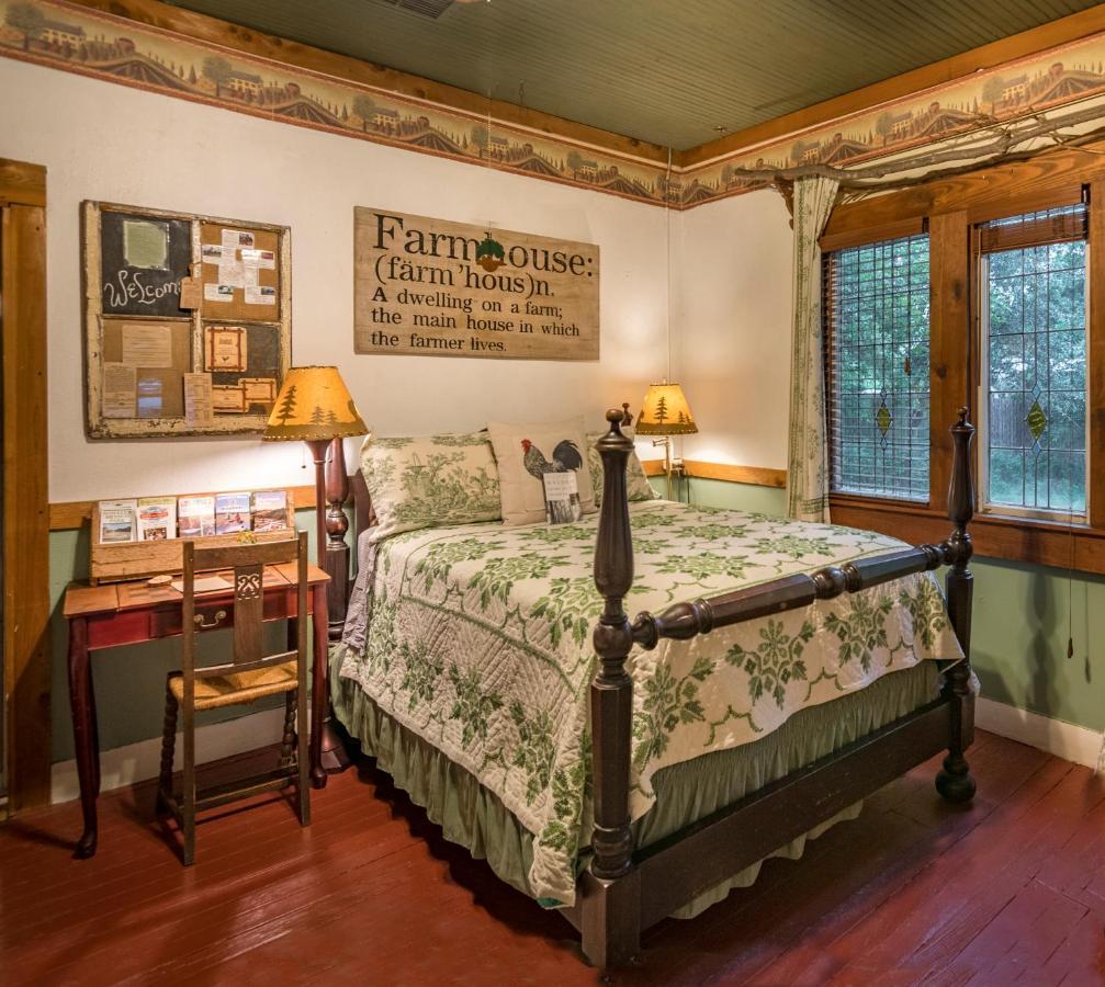 Country Woods Inn Glen Rose Ngoại thất bức ảnh