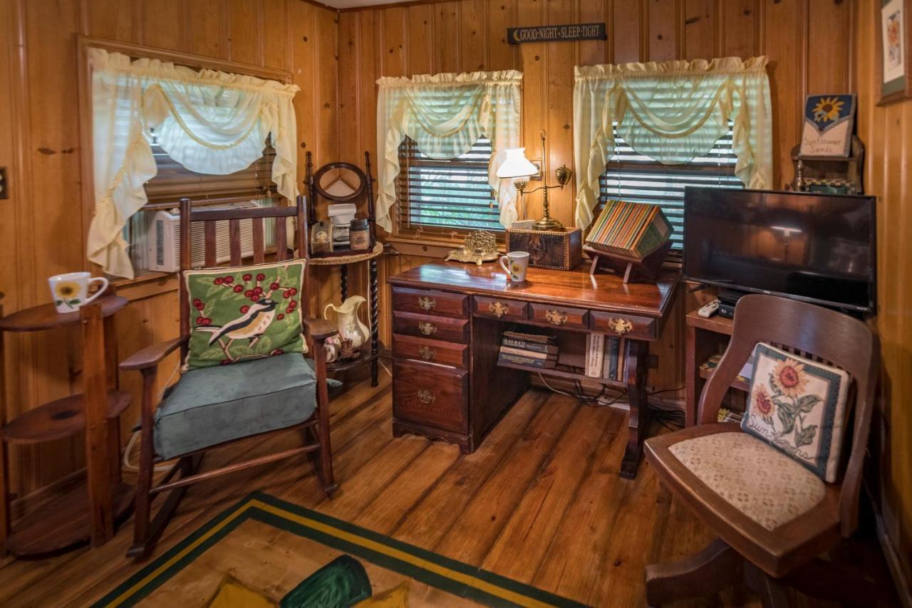 Country Woods Inn Glen Rose Ngoại thất bức ảnh