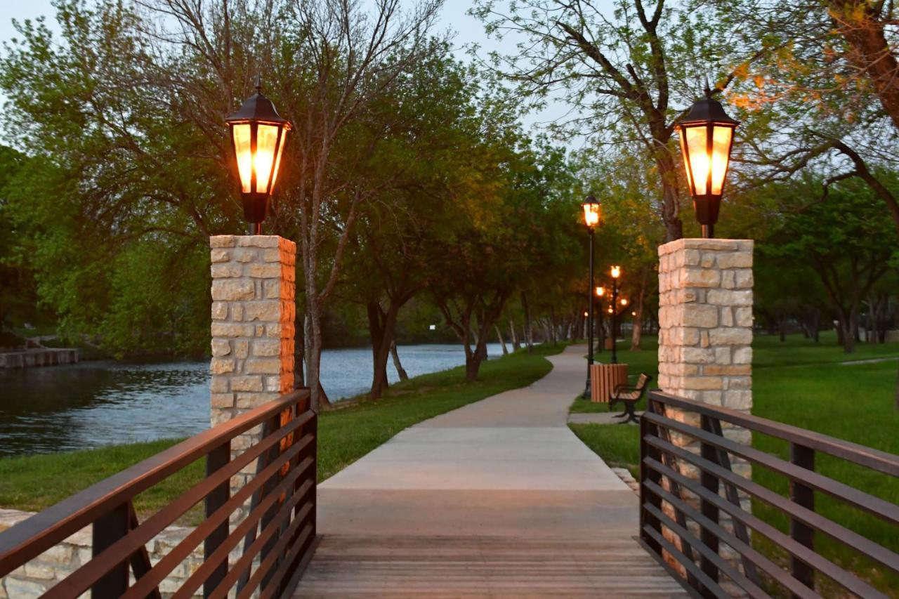 Country Woods Inn Glen Rose Ngoại thất bức ảnh
